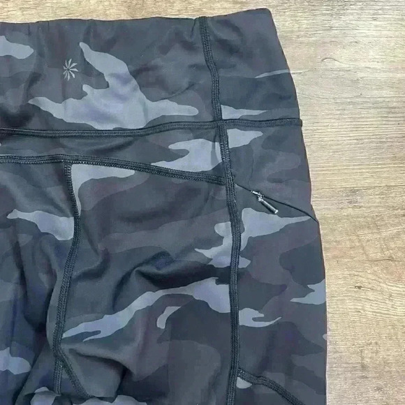 Athleta Camo Contender 7/8 Leggings Womens Sz S Pockets Black Gray Gym Hiking - Picture 9 of 12